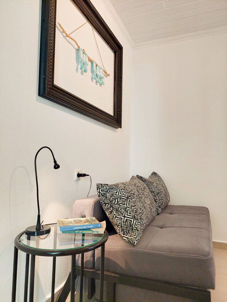 Stay at En Plo, within minutes to Skiathos Town and Airport. Our property in Skiathos features a one-bedroom house with a garden view and a loft suite with a sea view. Book directly for 10% off!